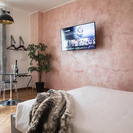 Pink Intimate Jacuzzi Suite Trastevere - Top Collection Рим Экстерьер фото